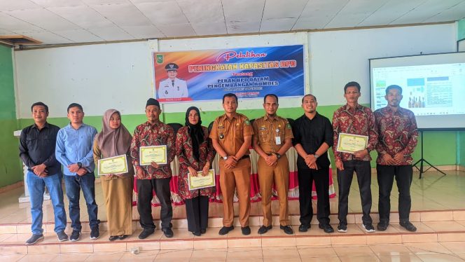 
 Pj. Kepala desa, Budiman SE, MM Bersama Sekcam Bengkalis, Jefri, Ketua BPD Muhammad Efendi dan anggota BPD lainnya