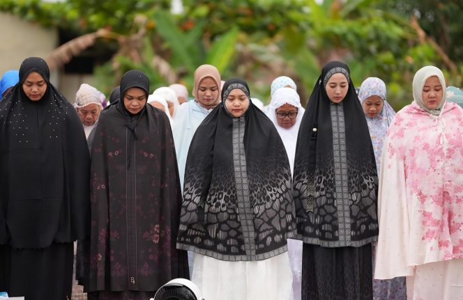 
 📸 Bupati Bengkalis, Kasmarni (tengah).