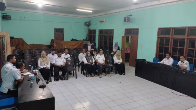 
 📸 Pelaksana Tugas Kepala Dinas PMD, Drs. H. Ismail, MP membuka kegiatan Sosialisasi Penilaian 360 Derajat (360° Feedback) Tahun 2025.