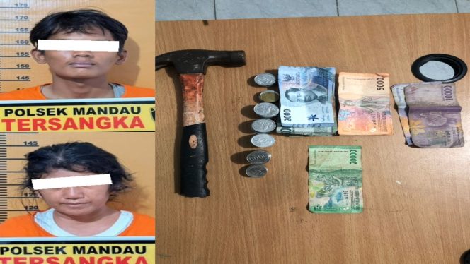 
 📸 Polisi mengamankan dua pelaku pasutri bobol kotak amal Masjid Baitul Amal di Mandau beserta barang bukti di Polsek Mandau.
