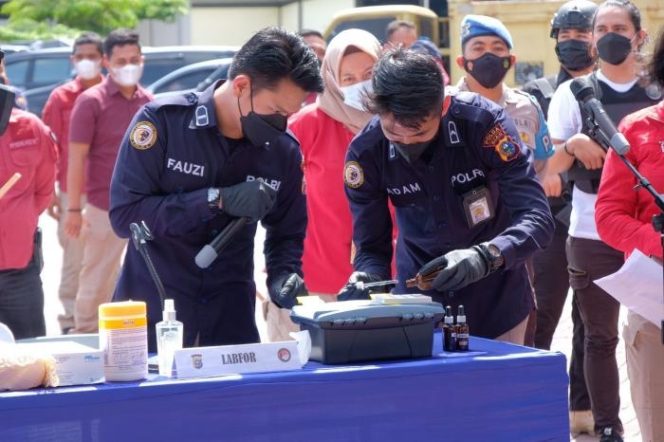 
 86 KG Lebih Sabu Dari 6 Pemain Narkoba Jaringan Internasional Dimusnahkan Polda Riau