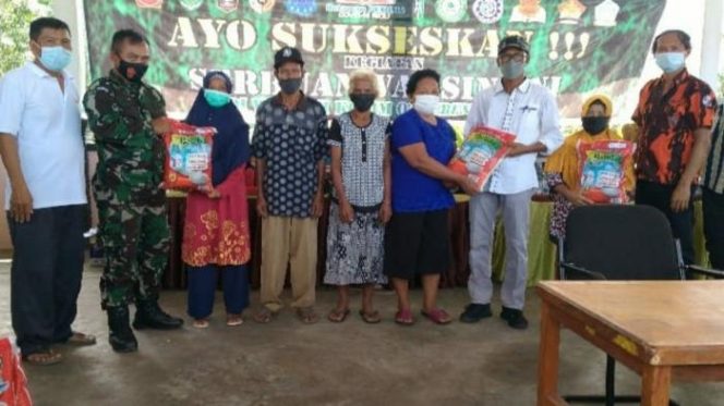 
 Pemkab Bengkalis Bersama TNI-Polri Gelar “Serbuan Vaksin TNI” di Timur Kecamatan Bengkalis
