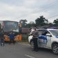 Teks foto : Bus yang akan memberangkatkan para kafilah MTQ Kabupaten Bengkalis ke Kabupaten Rokan Hilir.