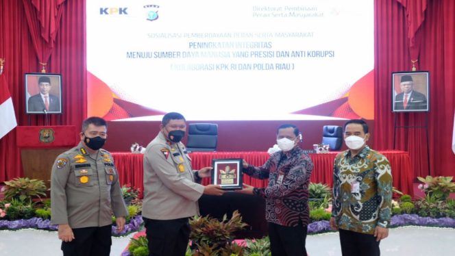 
 Teks foto : Kolaborasi KPK bersama Polda Riau dam Pencegahan Korupsi.