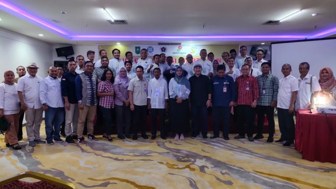 
 ? PWI Riau Gelar Uji Kompetensi Wartawan Angkatan XXI di Hotel Ameera, Selasa (16/5/2023).