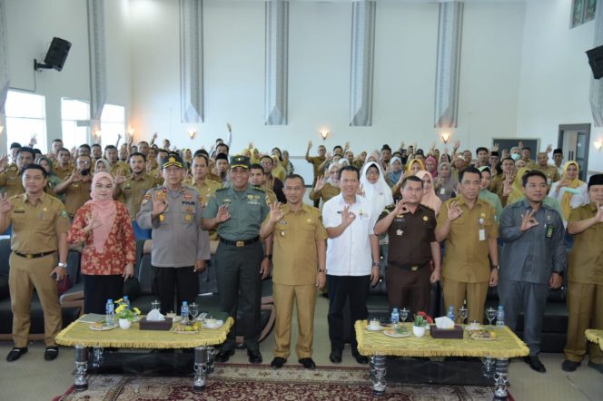 
 ?  Foto Bersama Pada Acara Pembukaan Rembuk Stunting Kabupaten Bengkalis Tahun 2023.