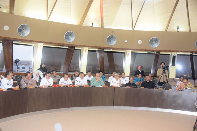 
 ? Rapat Koordinasi (Rakor) Instruksi Presiden (Inpres) Nomor 3 tahun 2023 tentang pelaksanaan percepatan peningkatan konektivitas jalan daerah di wilayah Provinsi Riau.