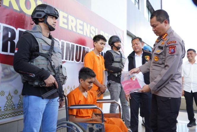 
 ? Konferensi pers pengungkapan kasus jambret.
