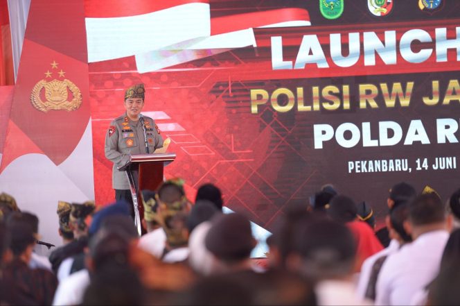 
 ? Kapolda Riau Irjen Pol Muhammad Iqbal.