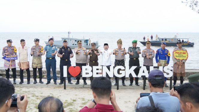 
 ? Launching Polisi RW Jajaran Polres Bengkalis Tahun 2023 di Lapangan Pasir Andam Dewi Bengkalis.