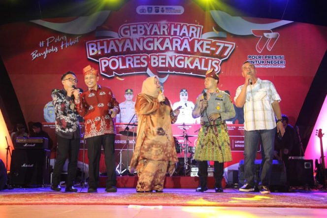 
 ? Polres Bengkalis Sukses Gelar Malam Puncak HUT Bhayangkara ke-77.