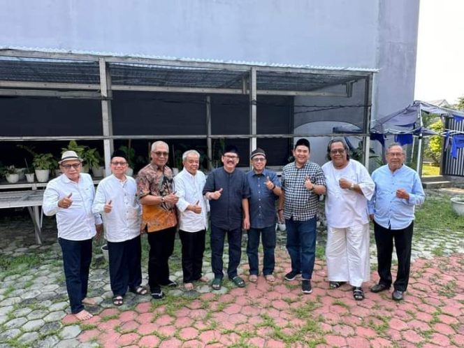 
 ? Foto bersama.