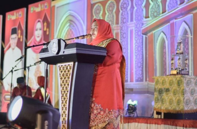 
 ? Bupati Bengkalis Kasmarni saat membuka Musabaqoh Tilawatil Qur'an (MTQ) ke-48 tingkat Kabupaten Bengkalis.