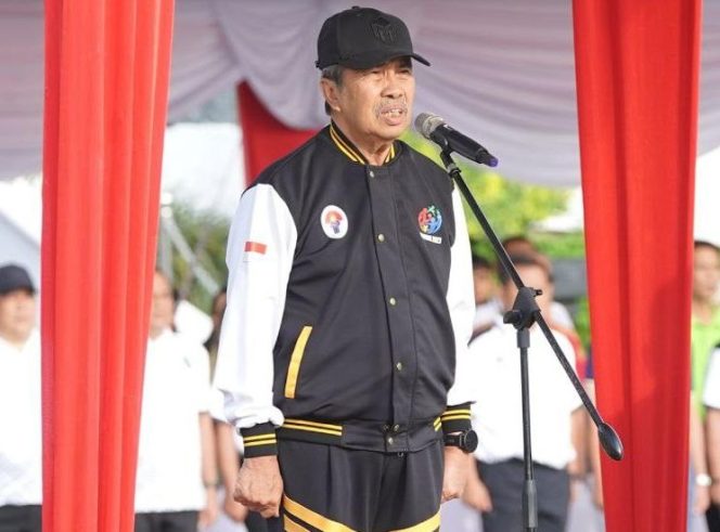 
 ? Gubernur Riau, Syamsuar (Sumber: Media Center Riau).