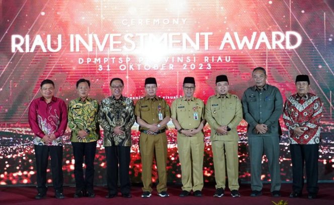 
 ?  Dinas Penanaman Modal dan Pelayanan Terpadu Satu Pintu (DPMPTSP) Provinsi Riau menggelar Riau Investment Award tahun 2023, Selasa(31/10/2023).