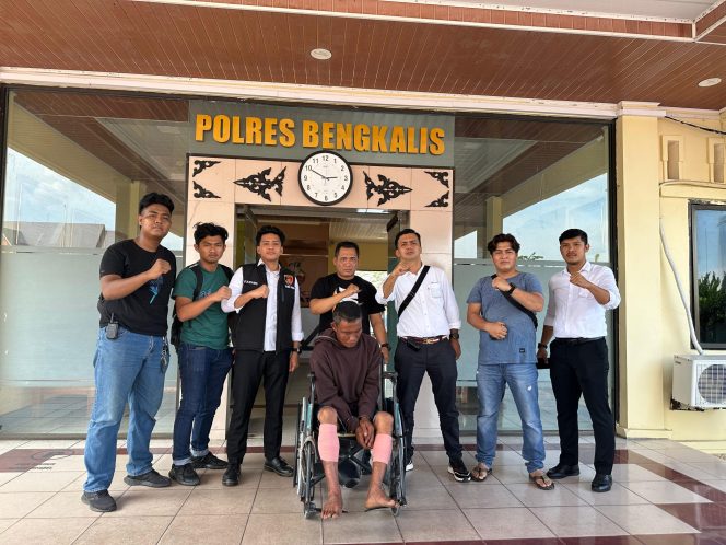 
 ? Jeff(50) Pelaku Curas saat diamankan Tim Opsnal Satreskrim Polres Bengkalis.
