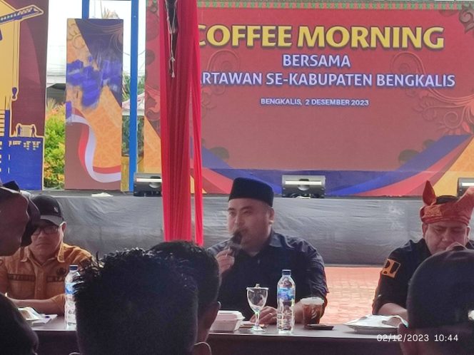 
 ? Kadis PUPR Bengkalis, Ardiansyah dalam penyampaiannya saat acara Coffee Morning bersama Wartawan dan LSM.