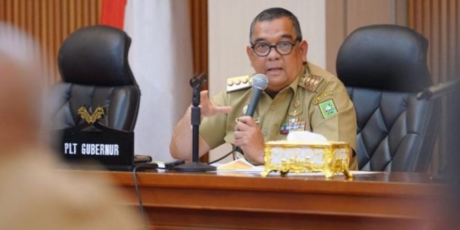 
 ? Gubernur Riau (Gubri) Edy Natar Nasution.