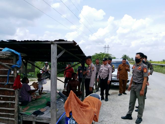 
 ? Patroli Gabungan Lintas Sektoral antara Polsek Mandau, Satpol-PP Kecamatan Bathin Solapan dan Pemerintah Desa Petani Kecamatan Bathin Solapan.