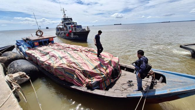 
 ? BC Bengkalis Gagalkan 28 Ton Seludupan Buah Dan Bawang Asal Malaysia.