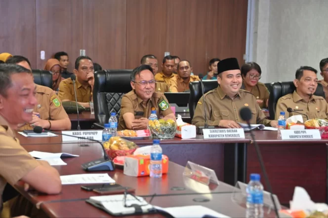 
 ? Perkuat Sinergisitas, PUPR Bengkalis dan PUPRPKPP Provinsi Riau Bahas Pembangunan Jembatan Pulau Bengkalis-Pulau Sumatera.