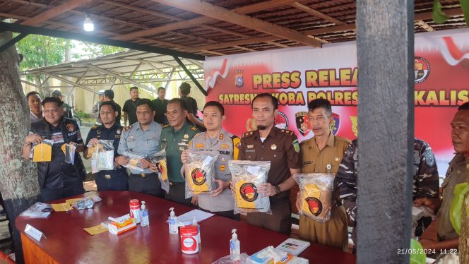 
 ? Kapolres Bengkalis, AKBP Seryo Bimo Anggoro saat memimpin press rilis di Mapolres Bengkalis.