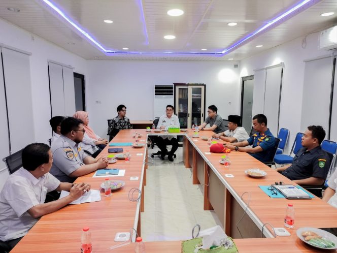 
 ? Rapat Persiapan Kerja Sama Layanan Panggilan Darurat 112 oleh Pemerintah Kabupaten Bengkalis bersama PT Jasnita Telekomindo.