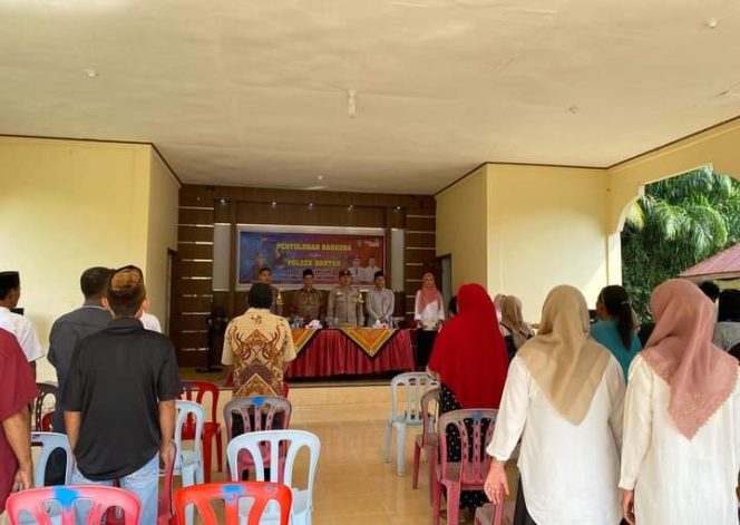 
 Kegiatan penyuluhan narkoba Polsek Bantan di kantor Kades Jangkang