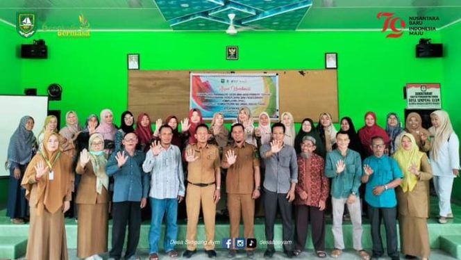 
 Sekdes Aldian Hadi bersama ketua BPD serta UPT Puskesmas Meskom usai rapat koordinasi P4K