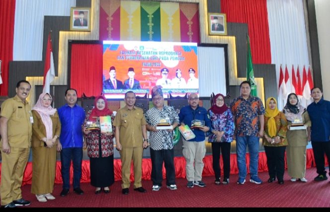 
 Istimewa