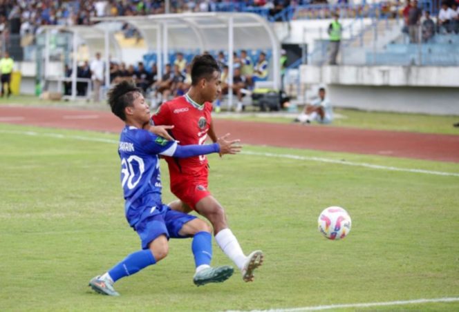 
 📸 PSPS Pekanbaru Gagal Petik Tiga Poin Setelah Imbang Melawan FC Bekasi City (Sumber/doc: MCR)
