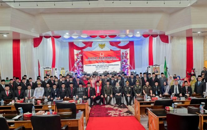 
 📸 Rapat Paripurna DPRD kabupaten Bengkalis Dalam Rangka Pengucapan Sumpah/Janji Jabatan Anggota DPRD Kabupaten Bengkalis Masa Jabatan 2024-2029.