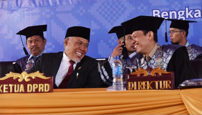 
 📸 Anggota DPRD Bengkalis H. Misno menghadiri Sidang Senat Terbuka Politeknik Negeri Bengkalis dalam Rangka Wisuda Ahli Madya – XXI dan Sarjana Terapan-VIII Tahun 2024.