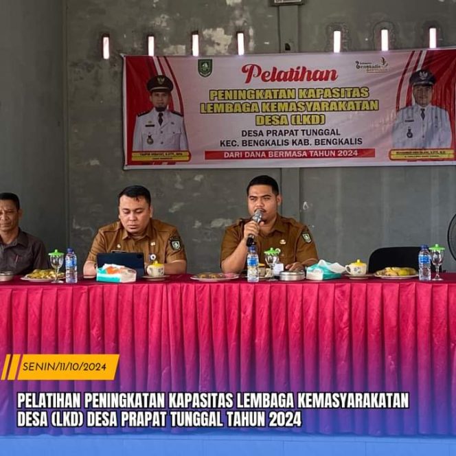 
 Pj.Kades Dodi Islami saat menyampaikan sambutan 