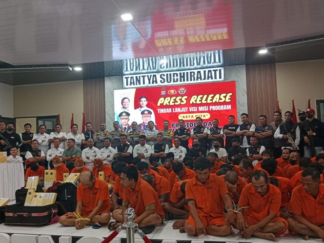 
 Kegiatan pres rilis pengungkapan kasus kriminal 