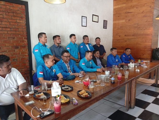 
 Pengurus KNPI Riau saat membentuk Satgas 