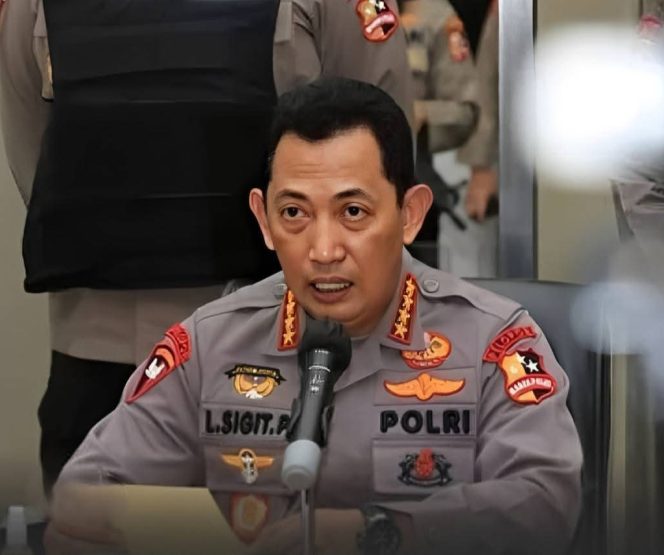 
 Jendral Listyo Sigit Prabowo 