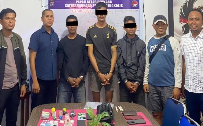 
 📸 Ketiga tersangka yang diamankan.