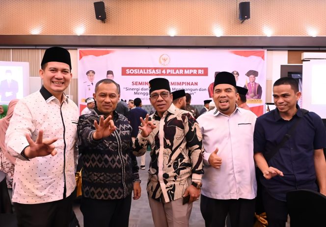 
 📸 Wabup Bengkalis, H Bagus Santoso (dua daei kiri) foto bersama usai kegiatan.