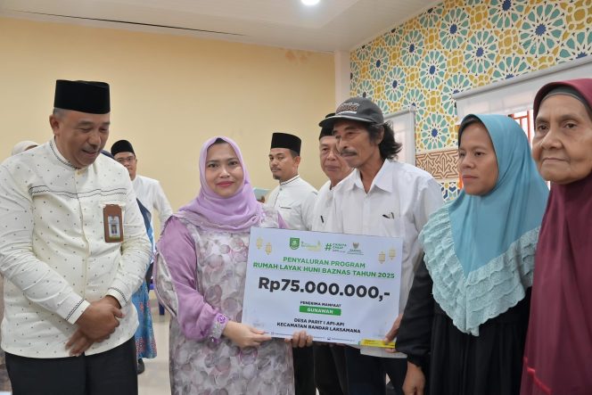 
 📸 Bupati Bengkalis, Kasmarni saat Safari Ramadhan di Kecamatan Bandar Laksamana.