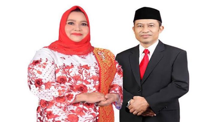 
 Bupati Bengkalis Kasmarni dan wakil Bupati Bagus Santoso