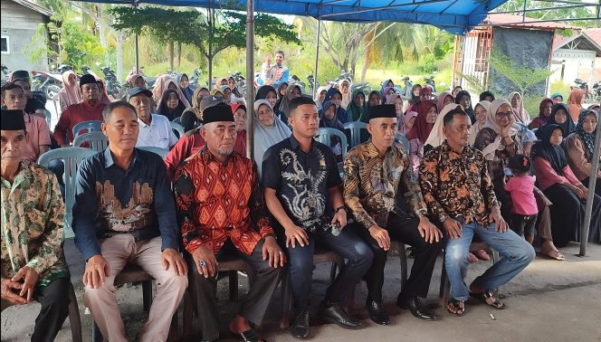 
 📸 Reses masa sidang II Fakhtiar Qadri di Desa Kelebuk, Kecamatan Bengkalis.[Ist]