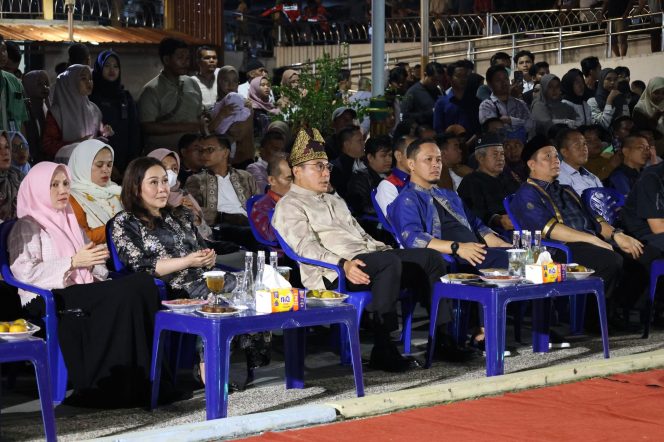 
 📸 Kapolda Riau (pakai tanjak) Ikut Meriahkan Festival Budaya Melayu.