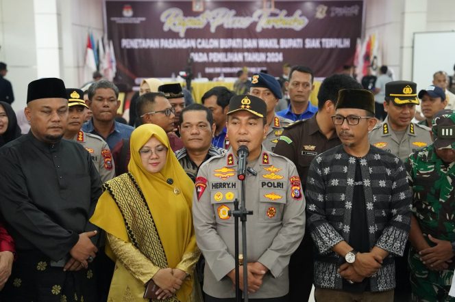 
 📸 Pilkada Siak 2024 Berlangsung Damai, KPU Tetapkan Bupati Terpilih.