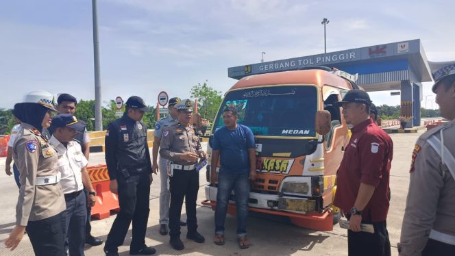 
 📸 Polres Bengkalis Periksa Kelayakan Kendaraan Jelang Libur Panjang.