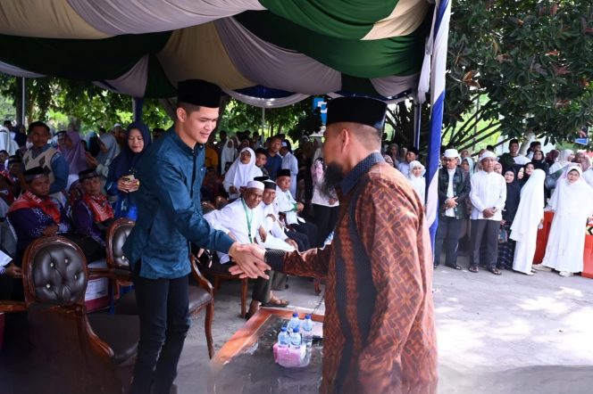
 📸 Hendrik Firnanda Pangaribuan saat menghadiri acara pelepasan keberangkatan Calon Jemaah Haji (CJH) Kloter 13 di Pelabuhan BSL.