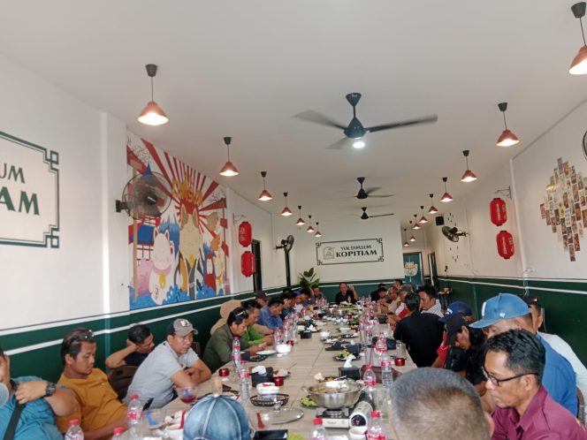 
 Kerjari Bengkalis Sri Odit Mega nindi bersama jajaran bersama sejumlah wartawan 