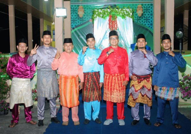 
 Pj Kepala Desa bersama sejumlah tokoh masyarakat dan BPD