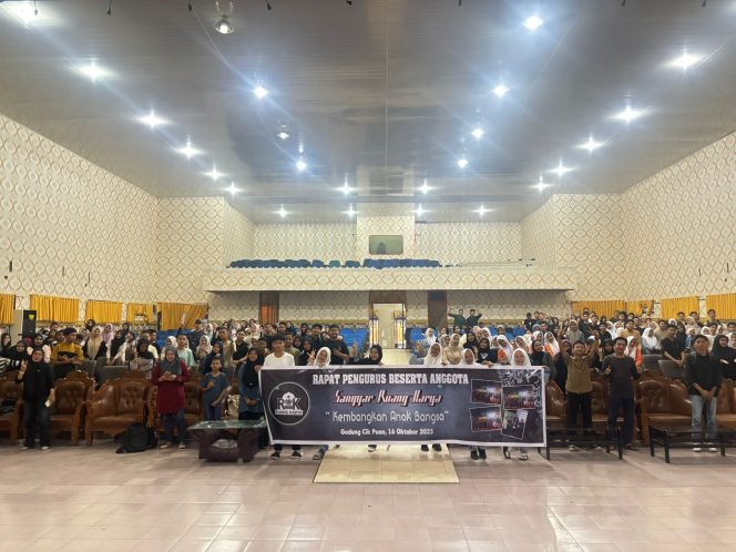 
 Pengurus sanggar Ruang Karya