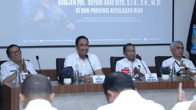 
 📸 Kepala BNN RI Suyudi Ario Seto saat memberikan pembekalan kepada jajaran BNN di Kepulauan Riau.